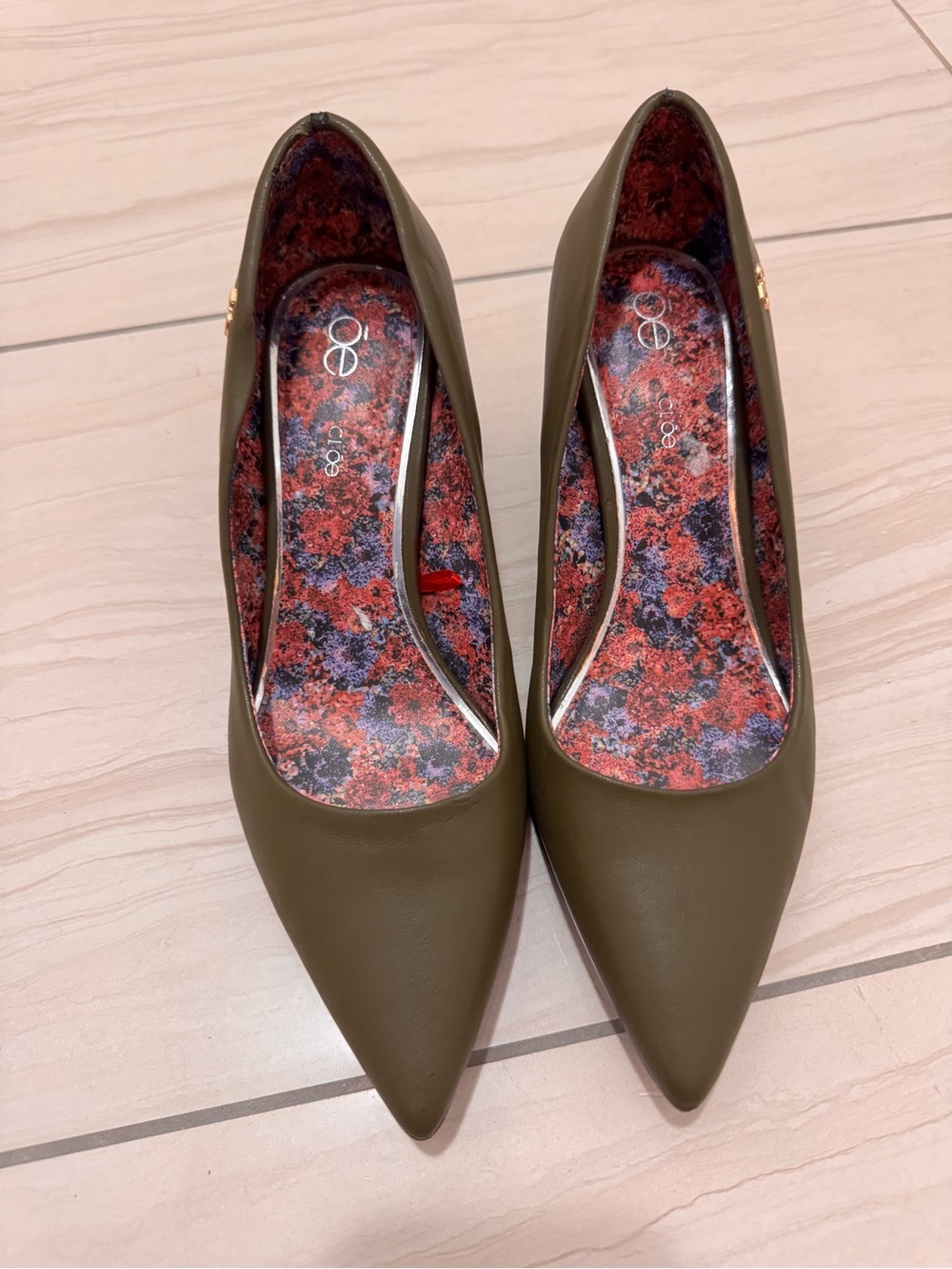 Pointed Toe Women’s Pumps Olive Green Floral Lining by Mexican Brand Cole Sz 6.5